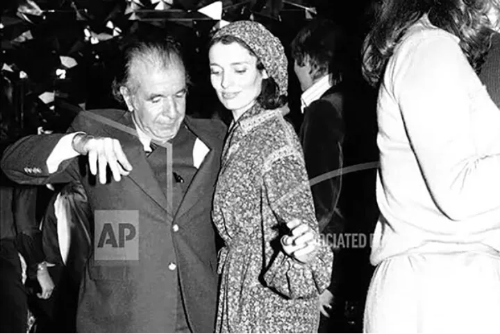 عکس‌های زیرخاکی از رقص فریدون هویدا با مادر جاستین ترودو